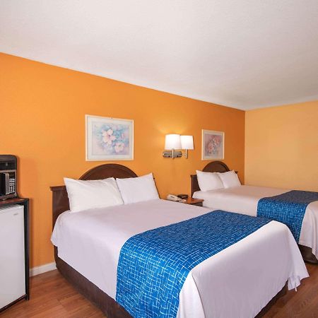 Travelodge By Wyndham Kingman Kültér fotó