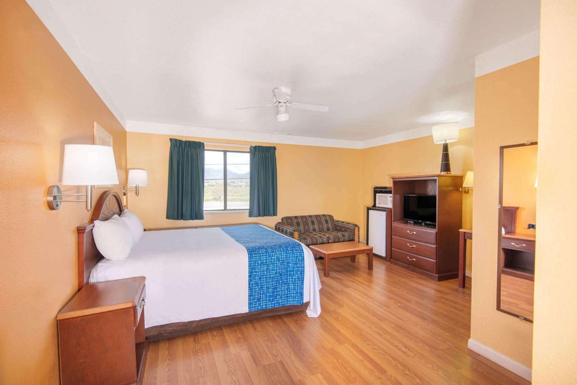 Travelodge By Wyndham Kingman Kültér fotó