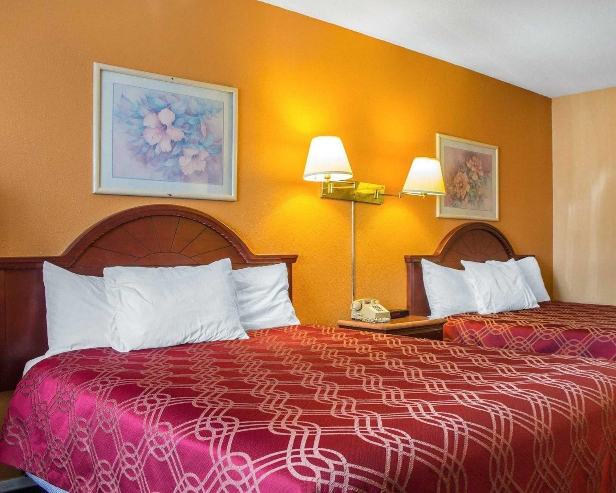 Travelodge By Wyndham Kingman Kültér fotó