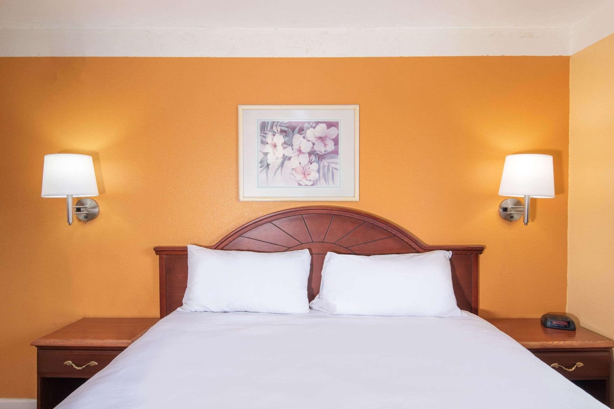 Travelodge By Wyndham Kingman Kültér fotó