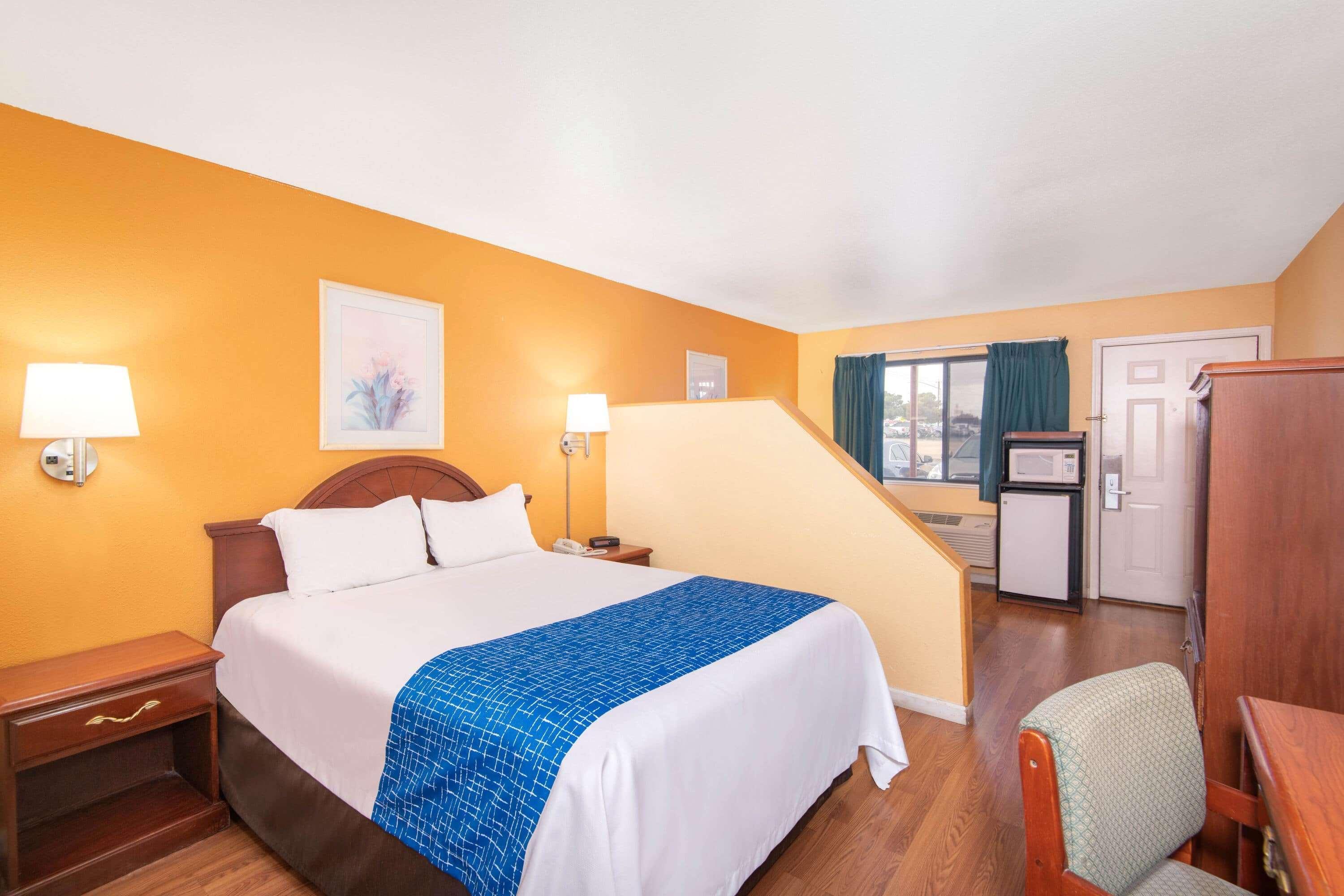 Travelodge By Wyndham Kingman Kültér fotó