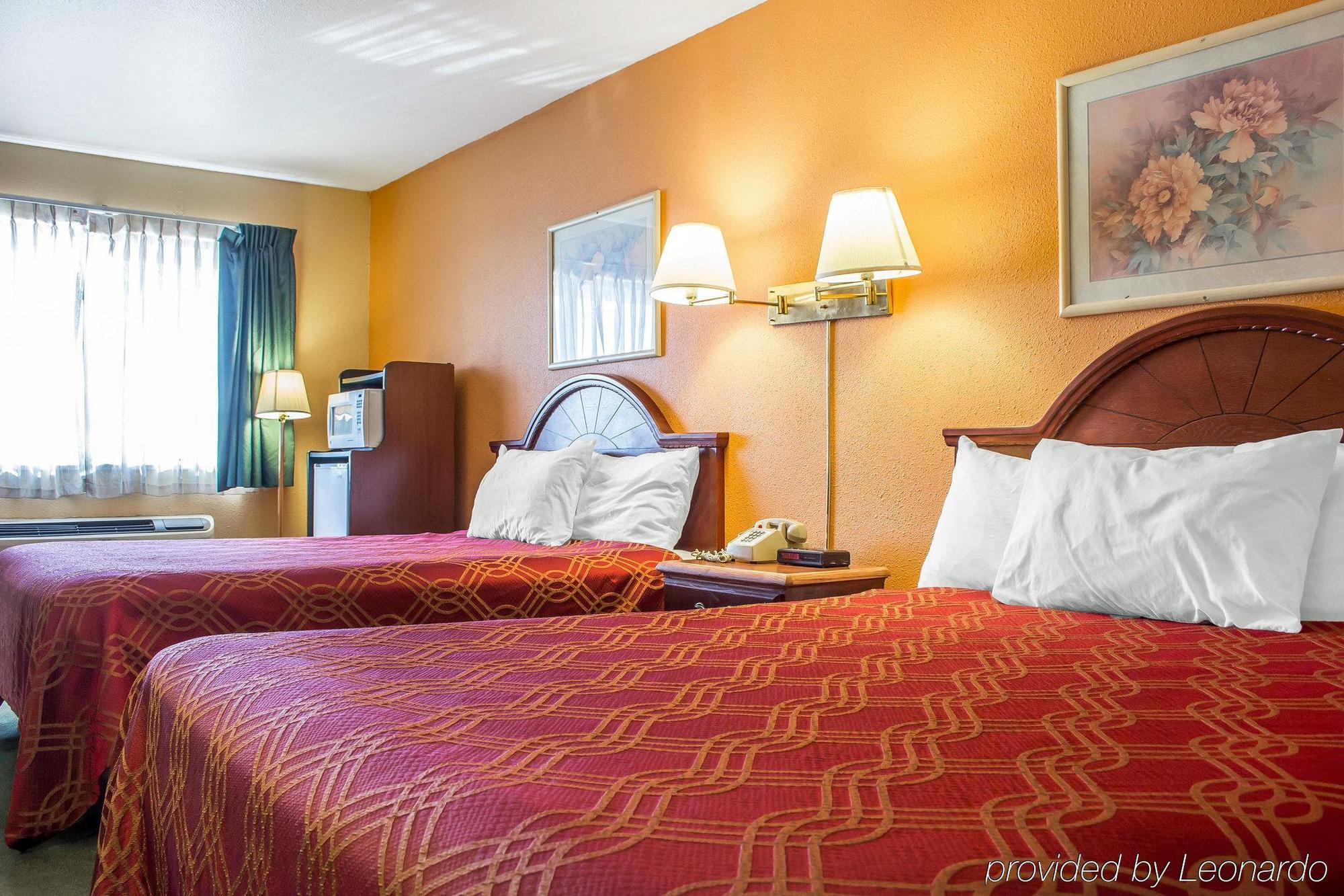 Travelodge By Wyndham Kingman Kültér fotó