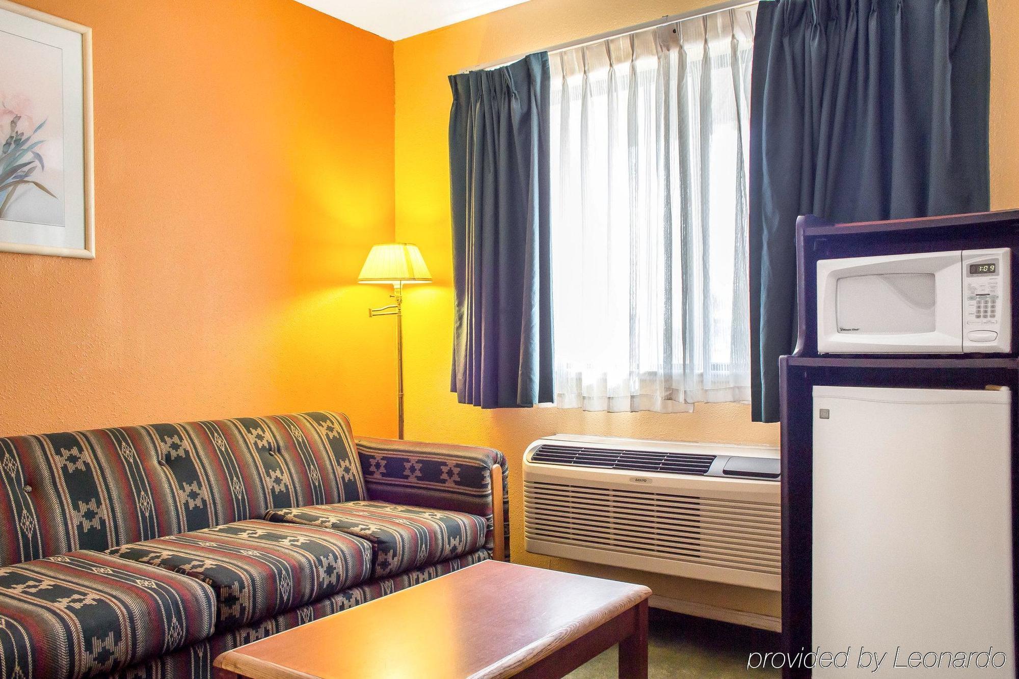 Travelodge By Wyndham Kingman Kültér fotó