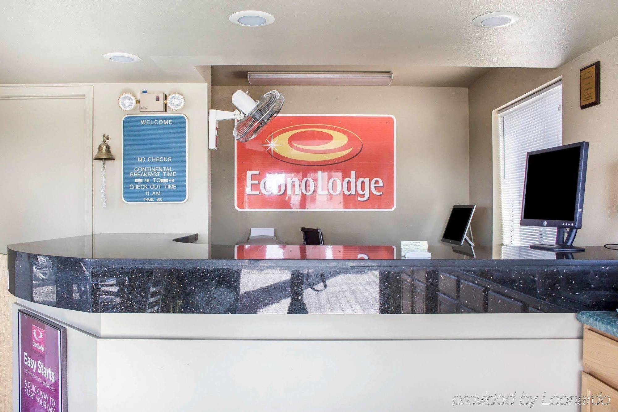 Travelodge By Wyndham Kingman Kültér fotó